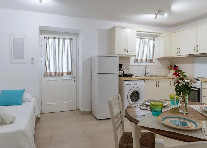 Afroditi Ftelia Yasemi B * Panormos (Mykonos)